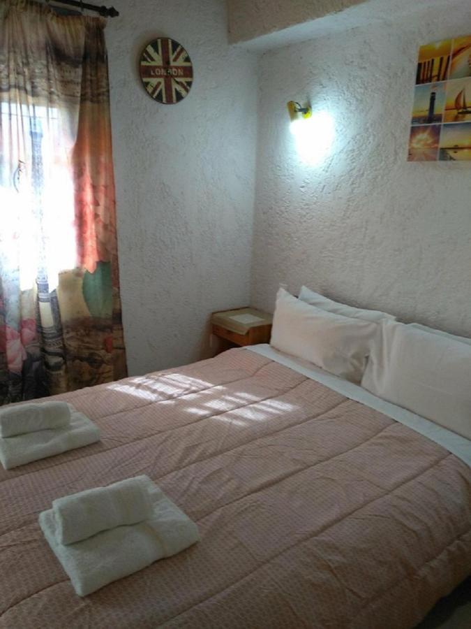 Villas Irene 8 Family Apartments Goúrnes Екстериор снимка